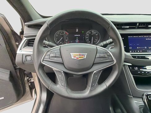 Certified 2023 Cadillac XT5 Luxury FWD image 34