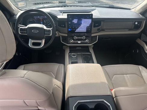 Used 2024 Ford Expedition Limited image 24