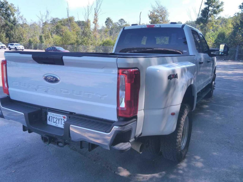 Used 2026 Ford F350 XLT AWD/4WD image 3