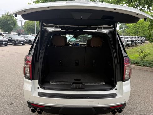 Used 2024 Chevrolet Tahoe High Country AWD/4WD image 10