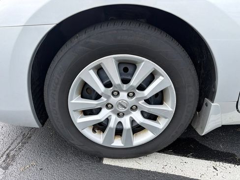 Used 2014 Nissan Altima 2.5 S FWD image 10