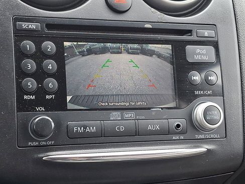 Used 2011 Nissan Rogue SV AWD/4WD image 17
