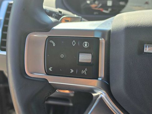 Used 2024 Land Rover Discovery Dynamic SE AWD/4WD image 29