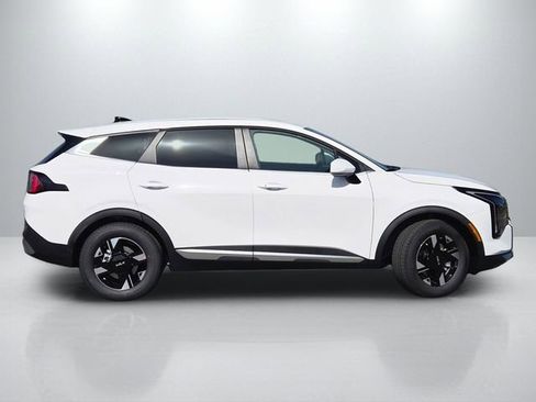 New 2026 Kia Sportage LX FWD image 3