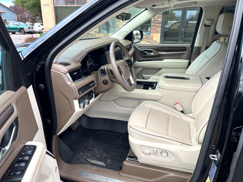 Used 2021 GMC Yukon Denali image 4