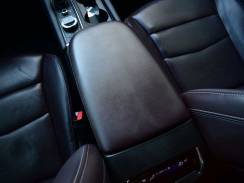 Used 2020 Cadillac XT6 Premium Luxury image 38