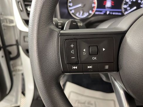 Used 2024 Nissan Rogue SV image 26