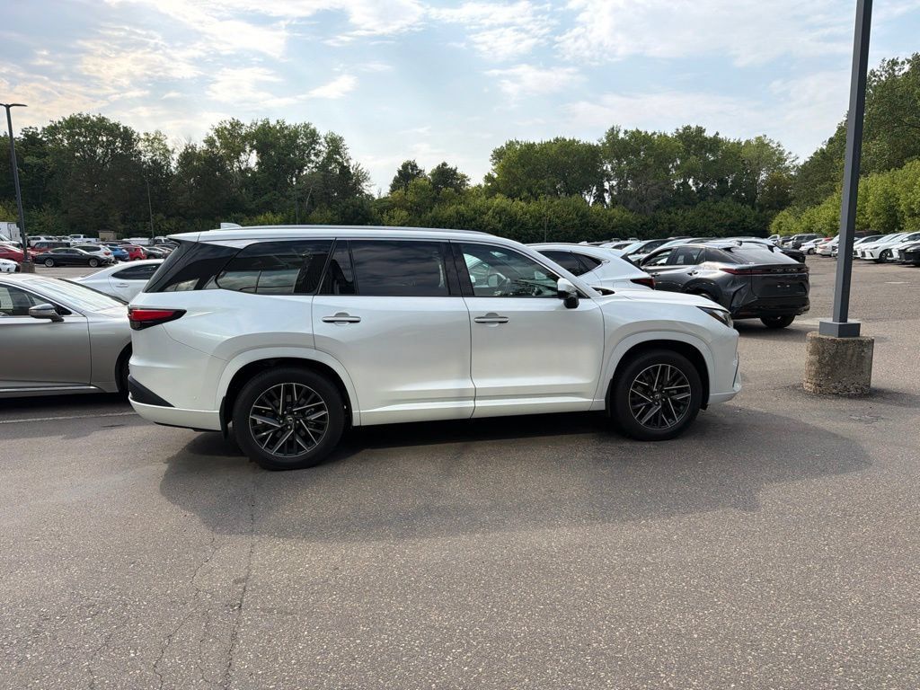 Used 2024 Lexus TX 350 AWD w/ Captains Chair Package image 18