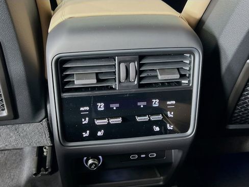 New 2026 Porsche Cayenne image 27