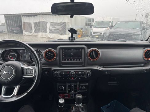 Used 2021 Jeep Gladiator Mojave image 9