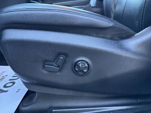 Used 2018 Chrysler Pacifica Touring-L w/ Premium Audio Group image 28