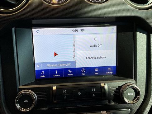 Used 2022 Ford Mustang Shelby GT500 w/ Technology Package image 15