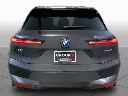 Used 2024 BMW iX xDrive50 w/ Premium Package AWD/4WD image 4