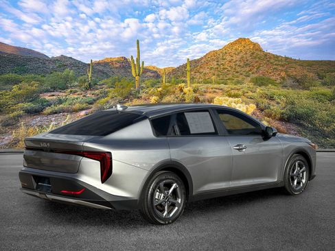 Certified 2025 Kia K4 FWD image 4