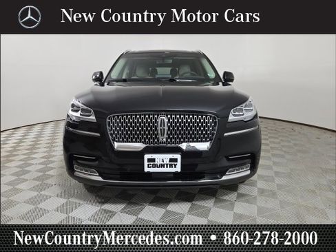 Used 2022 Lincoln Aviator Reserve w/ Equipment Group 201A image 2