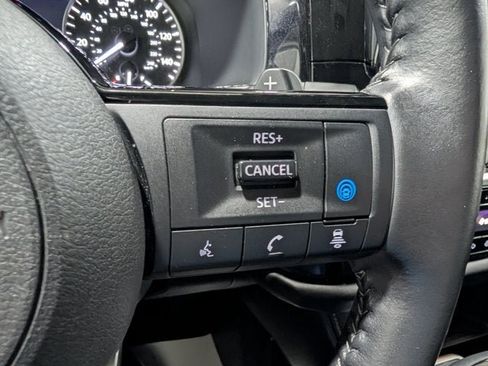Used 2023 Nissan Pathfinder SL AWD/4WD image 20
