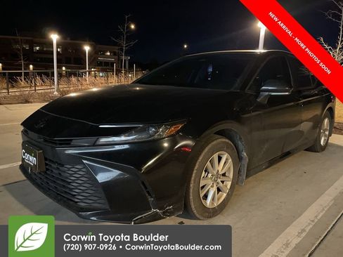 Used 2025 Toyota Camry XSE image 3