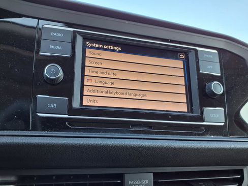 Used 2019 Volkswagen Jetta S w/ Driver Assistance Package FWD image 4