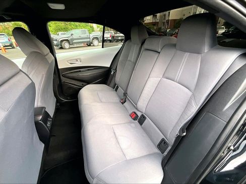 Used 2025 Toyota Corolla SE w/ SE Premium Package FWD image 25