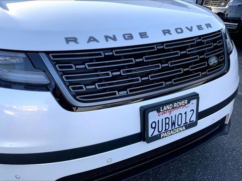 Used 2025 Land Rover Range Rover Velar S image 29