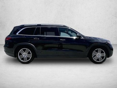 Used 2025 Mercedes-Benz GLS 450 4MATIC image 5