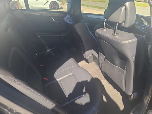 Used 2011 Mercedes-Benz E 350 4MATIC Sedan image 31