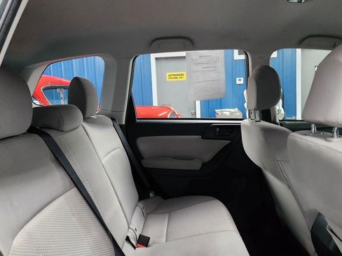 Used 2014 Subaru Forester 2.5i image 16