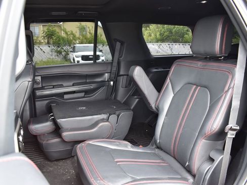 Used 2023 Ford Expedition Limited AWD/4WD image 7