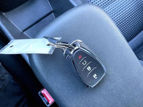 Used 2025 Chevrolet Trax LT image 10