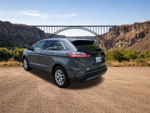 Used 2024 Ford Edge SEL image 5