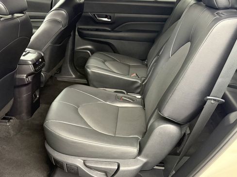 Used 2024 Toyota Grand Highlander Limited image 35