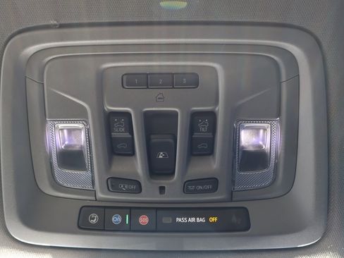 Certified 2024 GMC Sierra 1500 Denali image 33