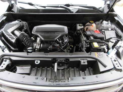 Used 2021 GMC Acadia AT4 w/ Technology Package image 56