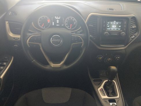 Used 2018 Jeep Cherokee Latitude w/ Altitude Package image 22