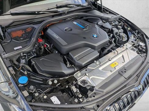 Used 2023 BMW 330e 330e w/ M Sport Package image 23