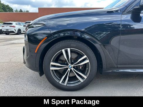 Used 2024 BMW X7 xDrive40i w/ M Sport Package AWD/4WD image 11