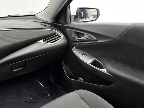 Used 2025 Chevrolet Malibu LT image 28