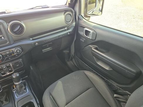 Used 2021 Jeep Wrangler Unlimited Sport AWD/4WD image 12