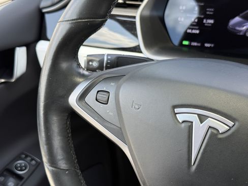 Used 2020 Tesla Model X Long Range AWD/4WD image 19