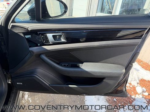 Used 2017 Porsche Panamera 4 image 47