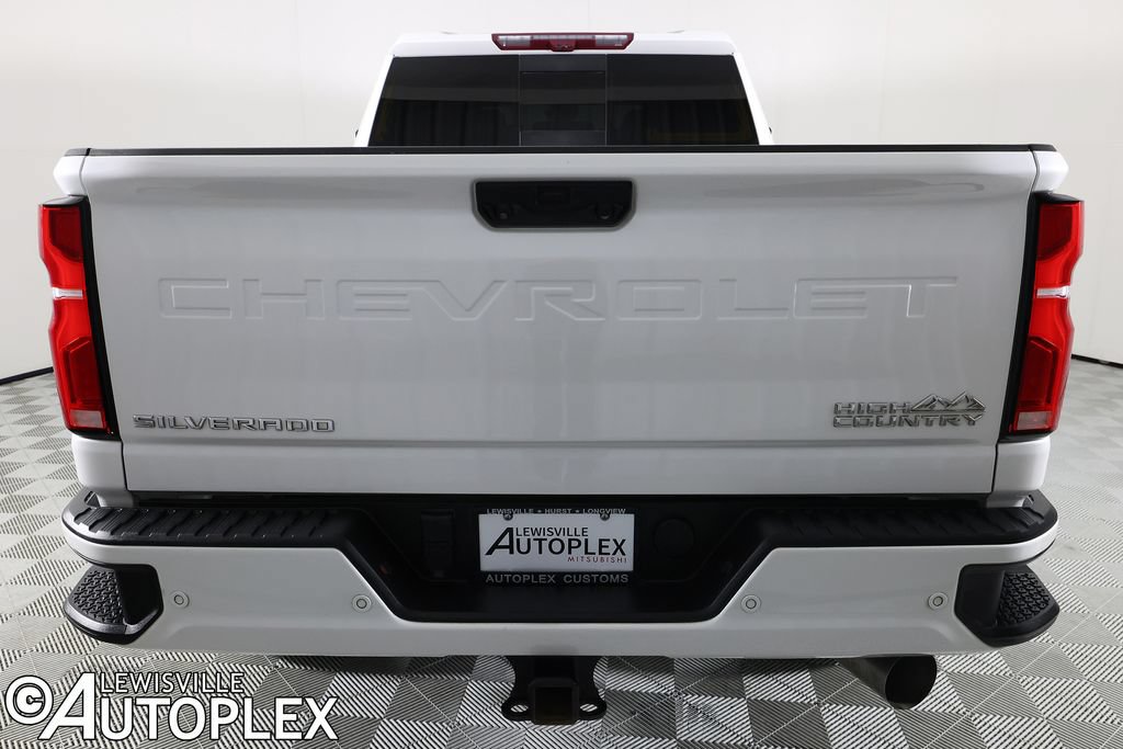 Used 2024 Chevrolet Silverado 2500 High Country w/ Technology Package AWD/4WD image 6