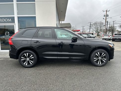 Used 2024 Volvo XC60 B5 Core w/ Climate Package image 7