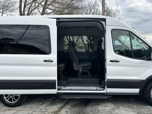 Used 2022 Ford Transit 350 XLT image 17