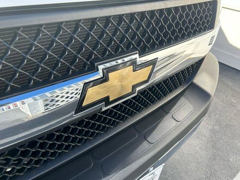 Used 2024 Chevrolet Express 2500 w/ Driver Convenience Package image 32