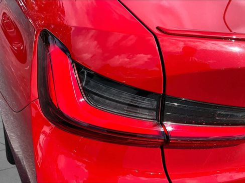 Certified 2023 BMW 330i Sedan w/ M Sport Package RWD image 29