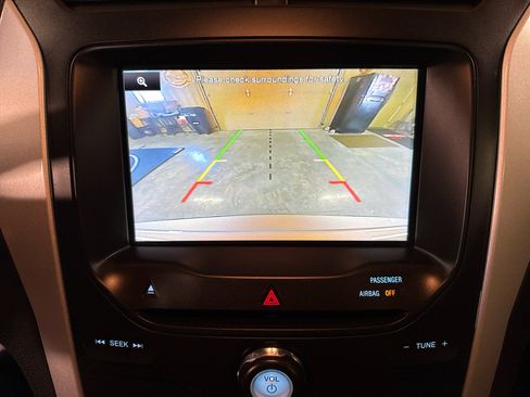 Used 2014 Ford Explorer XLT w/ Equipment Group 202A image 13