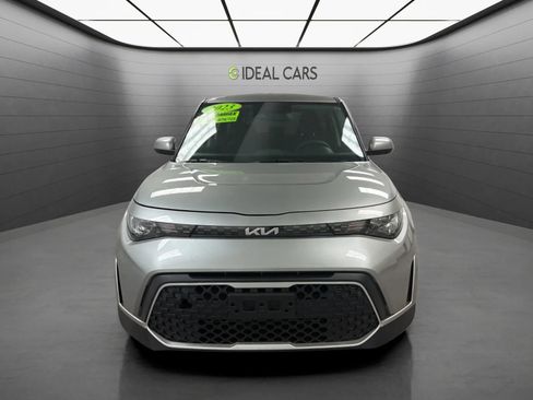 Used 2023 Kia Soul LX w/ LX Technology Package FWD image 2