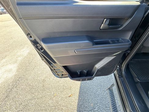 Used 2025 Toyota Tacoma SR5 image 21