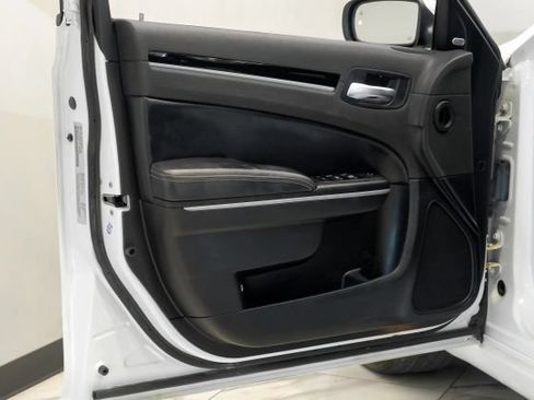 Used 2022 Chrysler 300 S RWD image 55