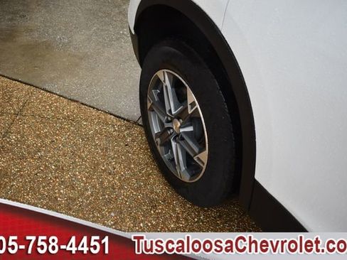 Used 2025 Chevrolet Blazer LT image 13